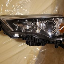 2018 Toyota Headlights Off A 4 Runner TRD  L Or R