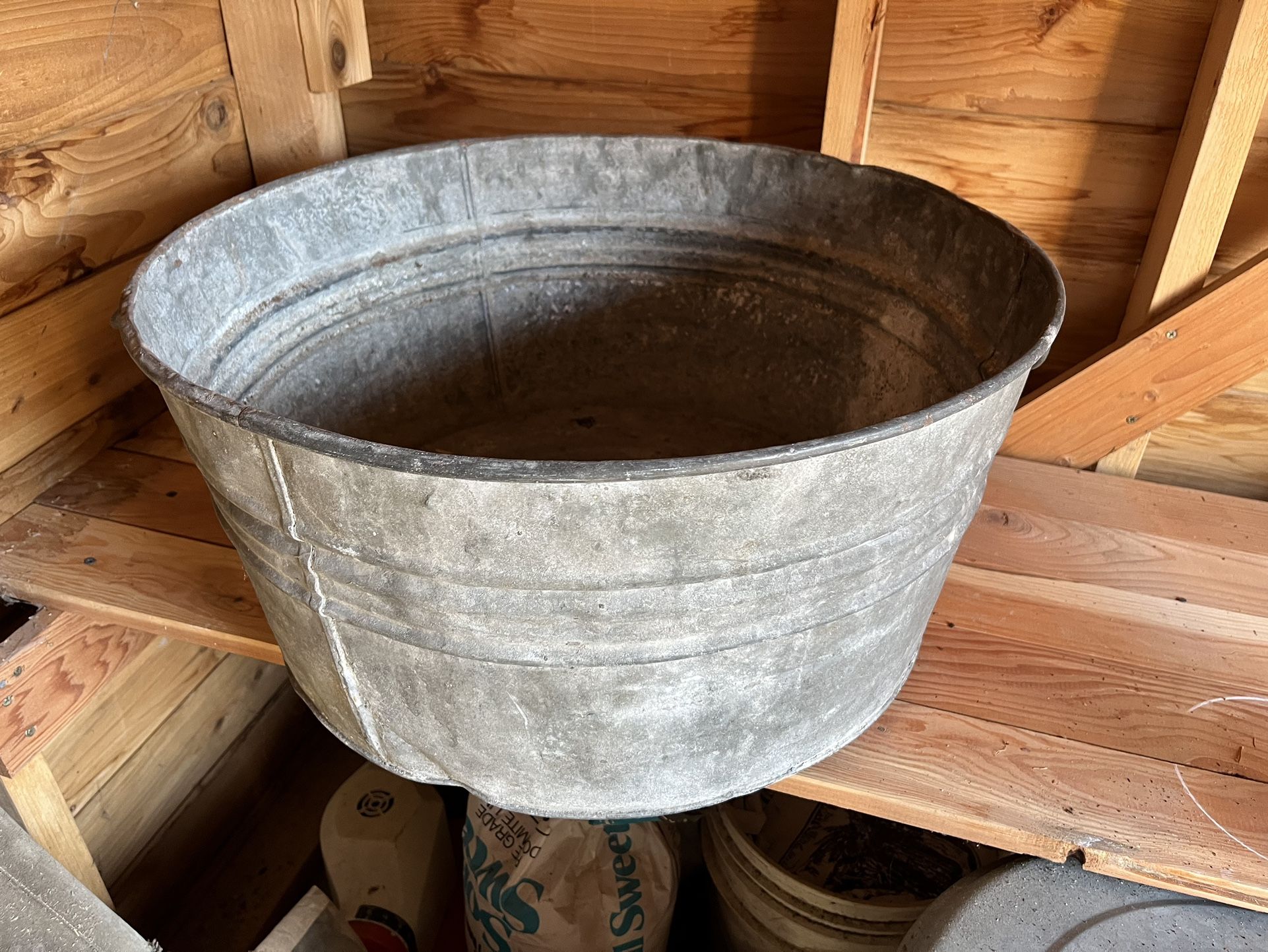 24 Inch Aluminum Pots
