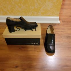 Black Italian Leather Size 37 (7) Shoes.
