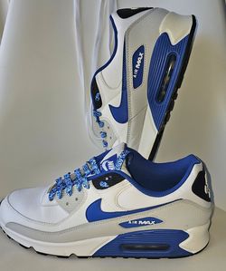 Nike Air Max 90 Men's Size 12
FN6843-100 White Game Royal Photon Dust Black Rare
Pre-owned
Like new
No box
Excellent condition
Super clean inside