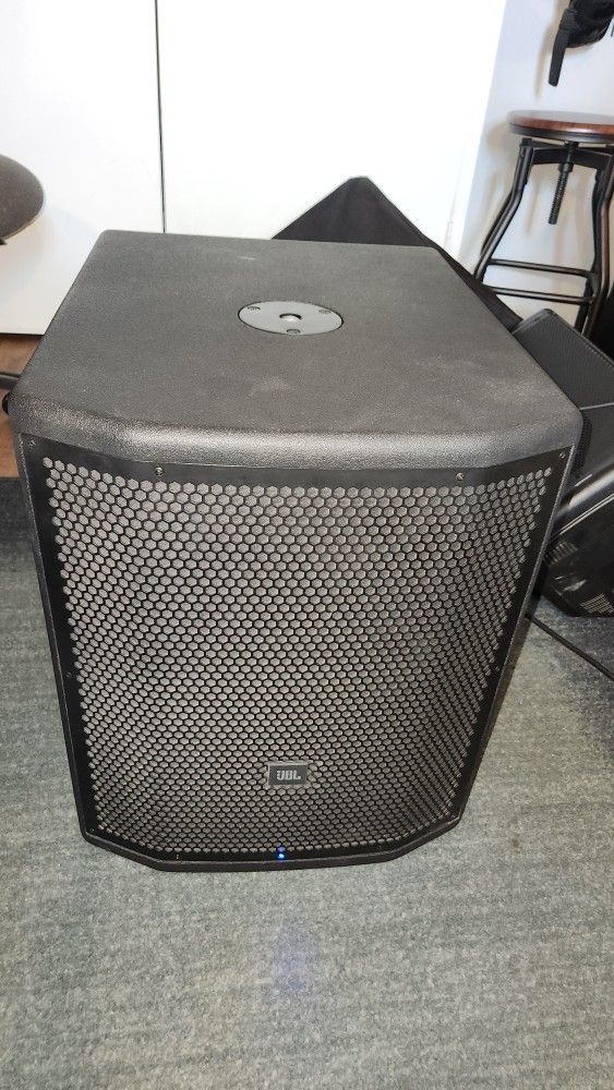 For Parts - JBL PRX 815XLFW Subwoofer