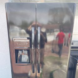🚨🚨FRIGIDAIRE REFRIGERATOR 36”🚨🚨