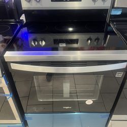 Electric Stove Whirlpool With Air Fryer In The Oven