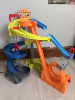 Hot wheels car track