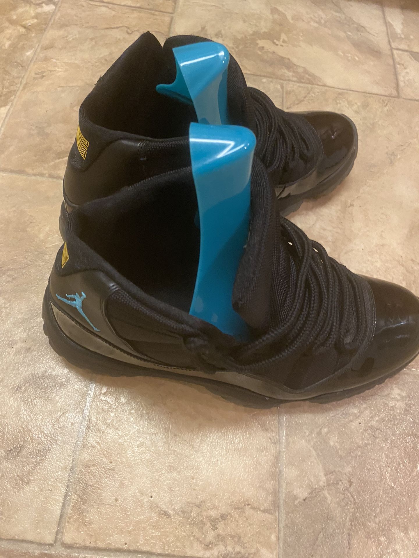 Sneaker/clothing Store