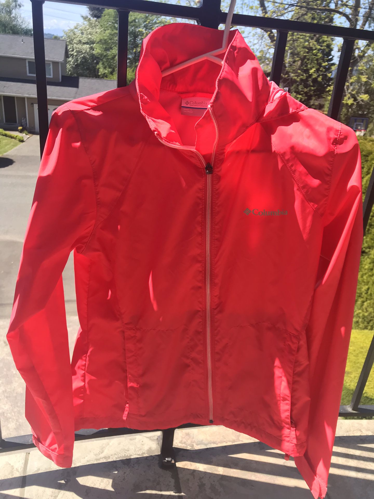Columbia Women's Switchback iii Adjustable Waterproof Rain Jacket Size XS Coral/Red