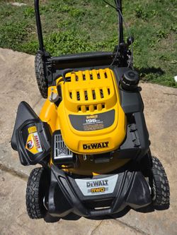 DEWALT
21 in. 196cc E-GOV Engine 3-in-1 Gas RWD Self-Propelled Lawn Mower with High Rear Wheels