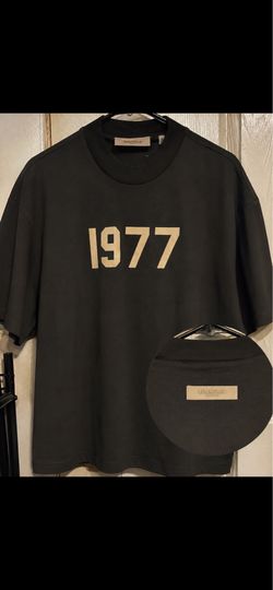 ESSENTIALS SHIRT