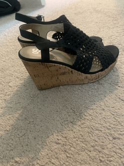 Black Sandals Barely Worn