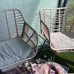 Outdoor Furniture For Sale. 