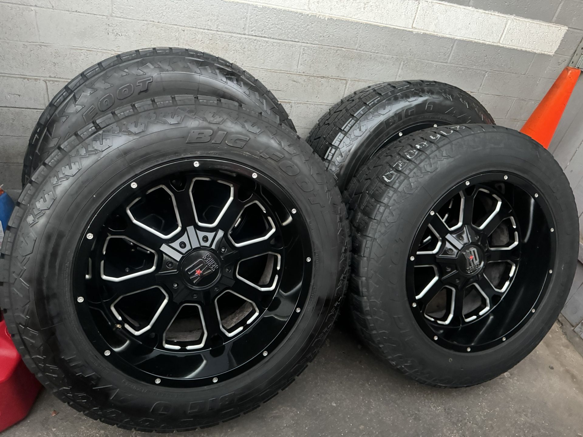 20” XD Wheels And Tires 5 Lug
