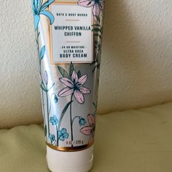 Whipped Vanilla Chiffon, Bath and Body, Ultra Shea Body Cream, 8 oz