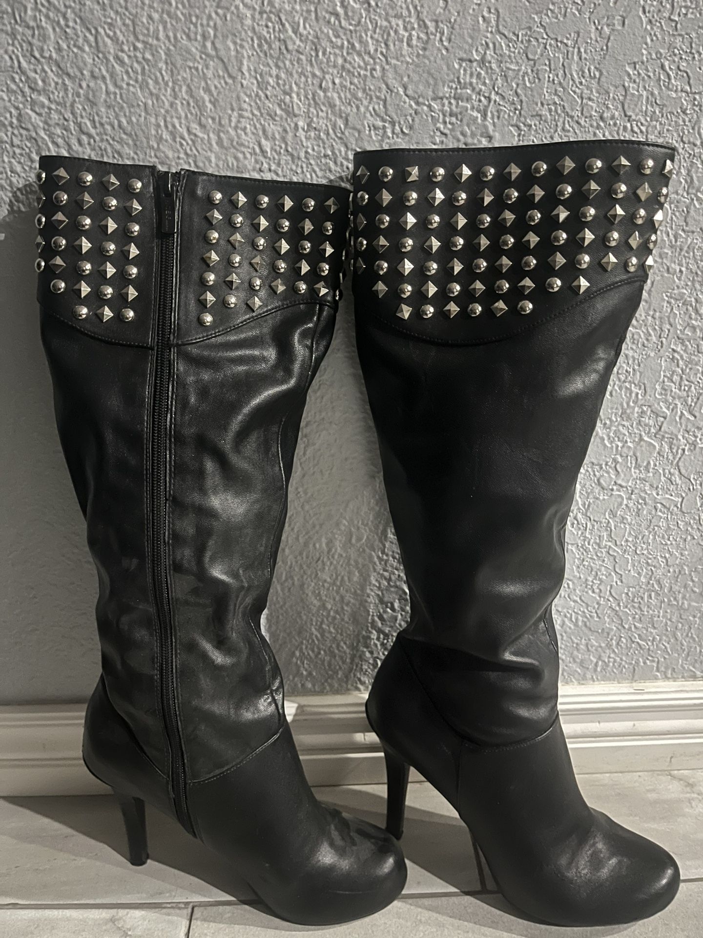 Brand New Women’s Black Boots