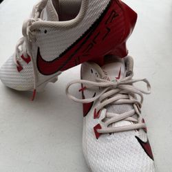 Nikes Sports Youth Cleats Size 6.5 Gently Used