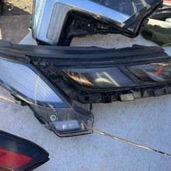 Hyundai Palisade Right Headlight Oem