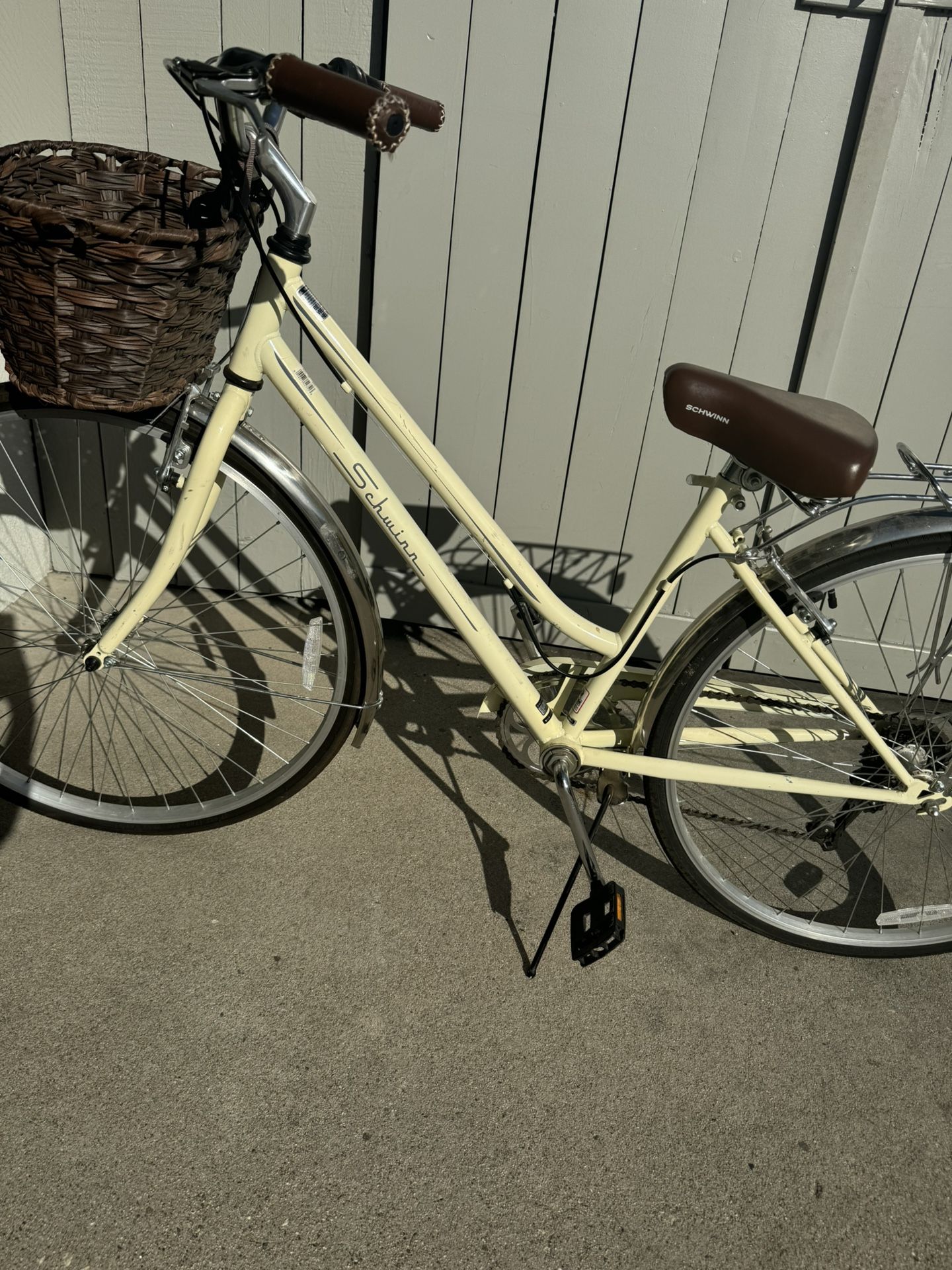 SCHWINN BIKE