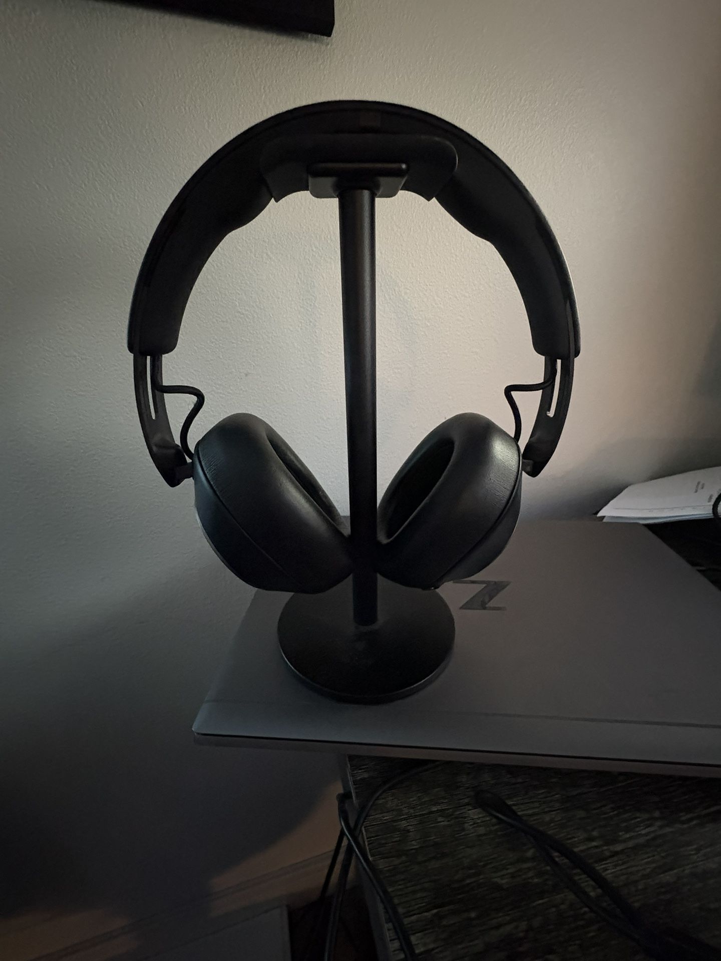 Poly Voyager Surround 80 UC Bluetooth Headset (Plantronics)