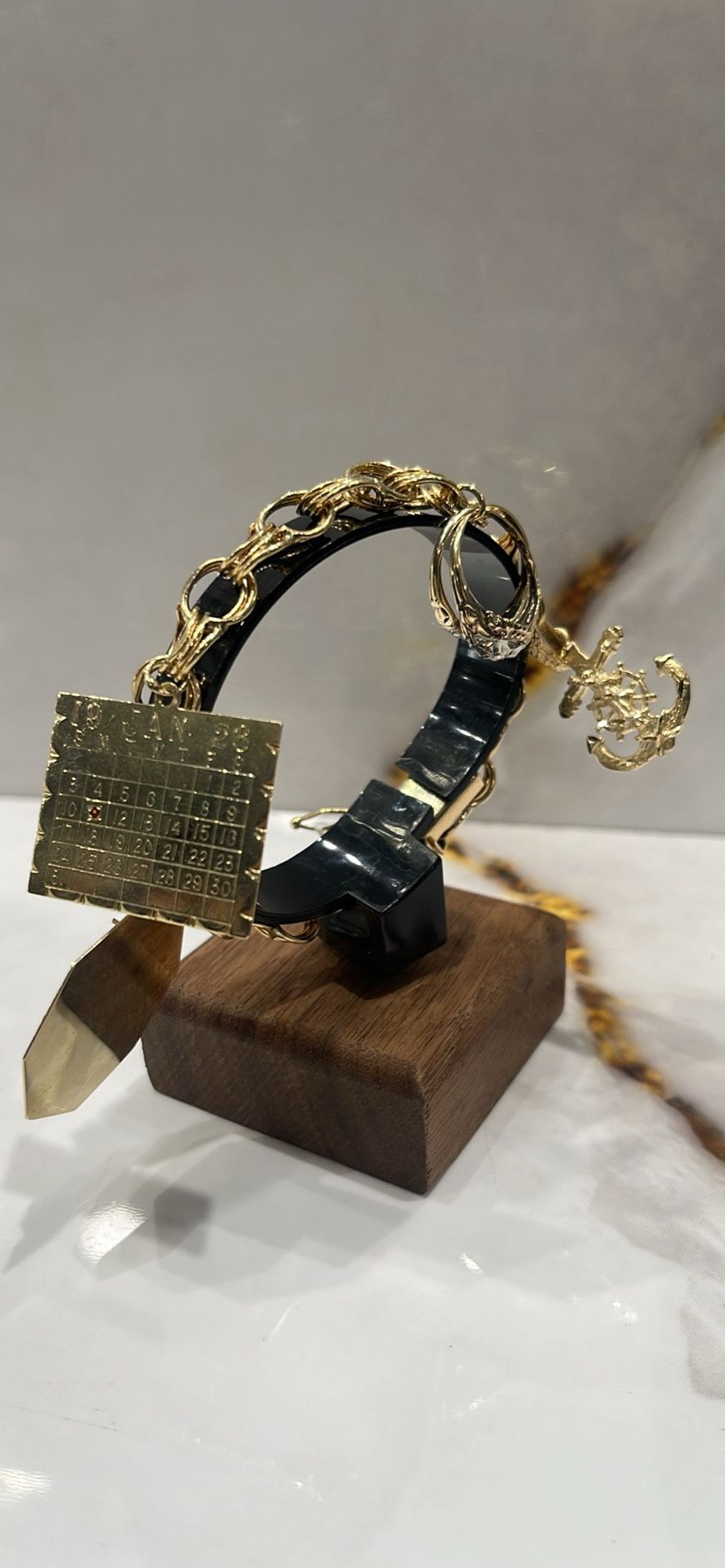 14k Charm Bracelet 42.2 Gr