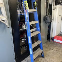Blue Louisville 6ft Ladder 