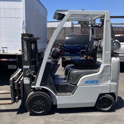 2016 Nissan Forklift 4000 LB UNICARRIERS