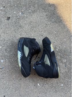 JORDAN 5 BLACK METALLIC SZ 10.5 NO BOX