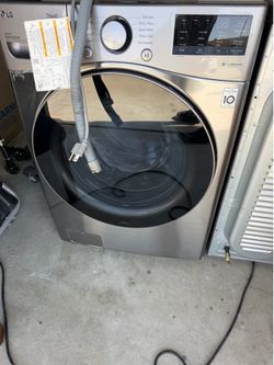 LG ThinQ Smart Series Washer /Dyer Set