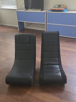 Black rocking foldable chair