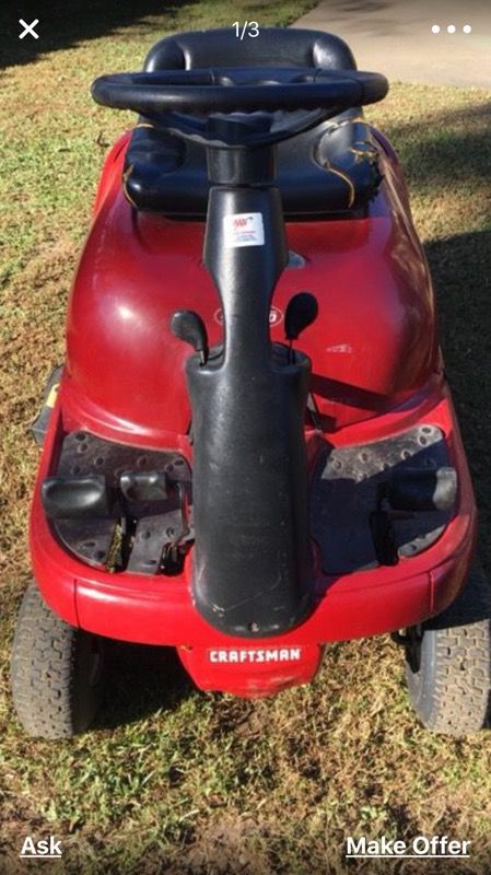 Craftsman DRM 500 Riding Mower 9hp w bagger attachment