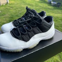Tuxedo Jordan 11