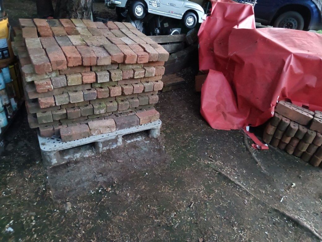 Bricks for Sale in Covington, WA - OfferUp