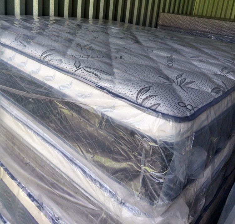 E.King Set Mattress Bamboo Pillow Top Orthopedic Medium Firm And Firm Mattress Brand New With Box Spring