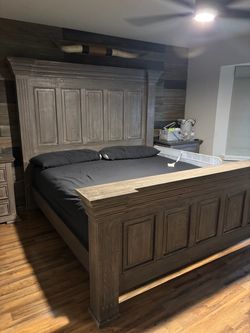 King bed frame