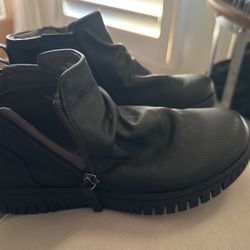 Women’s Boots 