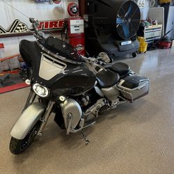 2019 Harley Davidson CVO Street Glide