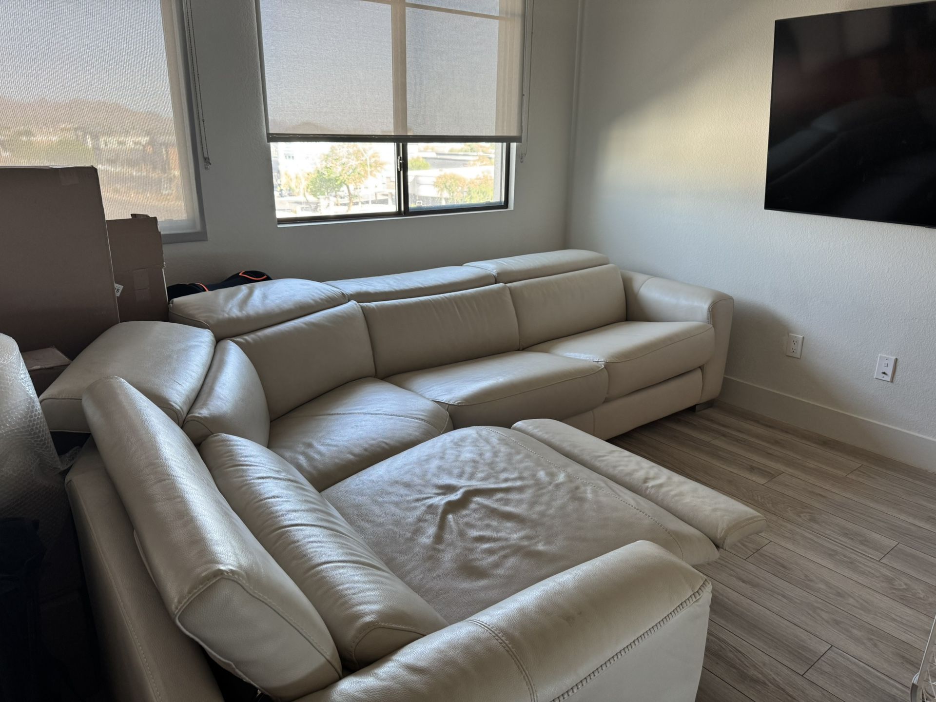Leather Sectional Sofa With Power Recliner And Pull Out Sleeper