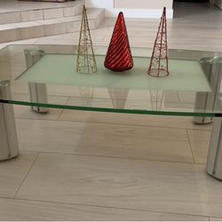 COFFE TABLE AND END TABLE