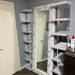 New Mirror Stand 