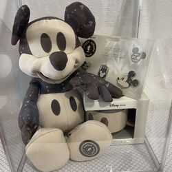 Disney Mickey Mouse 90th Anniversary Memories November Plush Pin And Mug Limited Release 