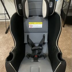 GRACO Extend2fit Convertible CAR SEAT Heavy duty!!
