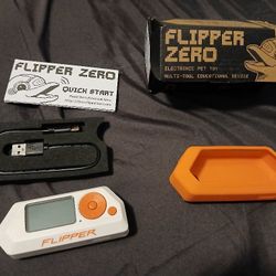 Flipper Zero With Silicone Case