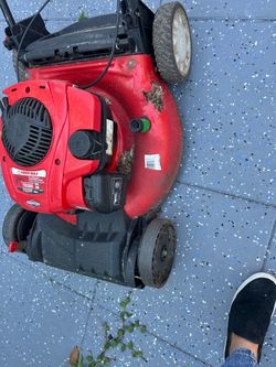 Troy-Bilt TB200 Self propelled gas lawn mower 150cc