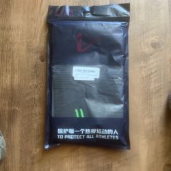 Knee Brace Compression Sleeve 