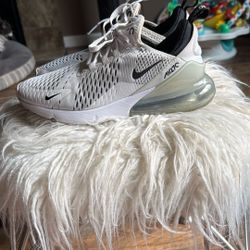 Women's Nike Air 270 White Size 9.5