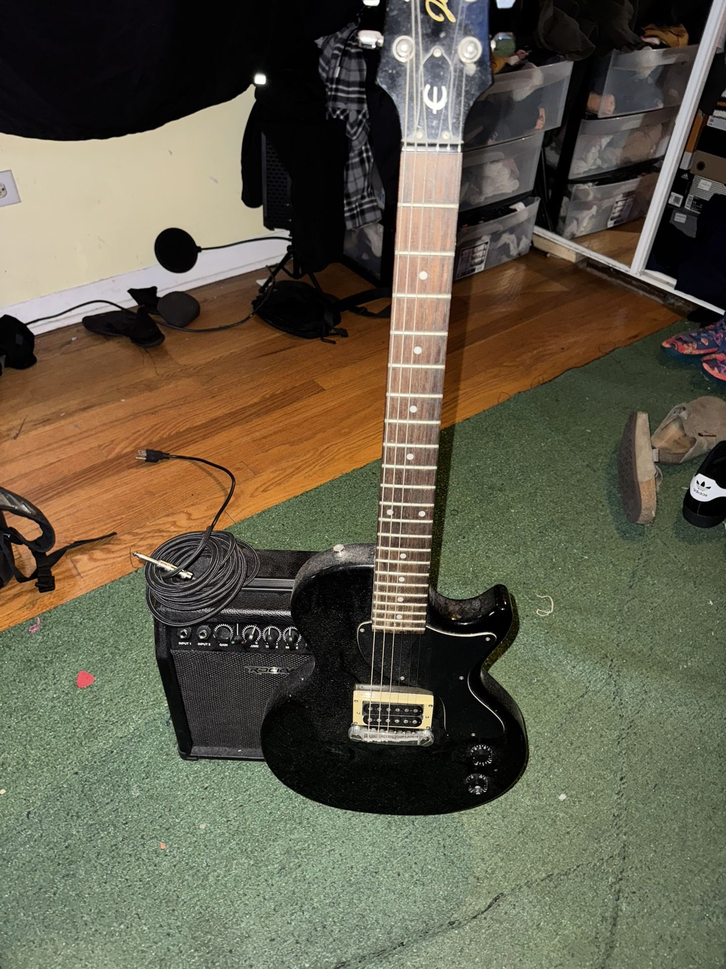 Electric Guitar With Amp