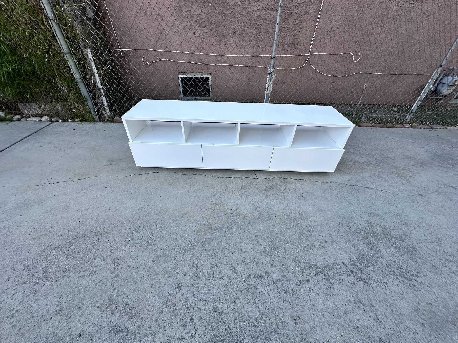 CB2 Chill 80” Media Console Entertainment Center Tv Stand Cabinet Sideboard Credenza