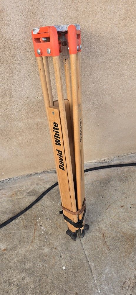 tripod David White 19026 read