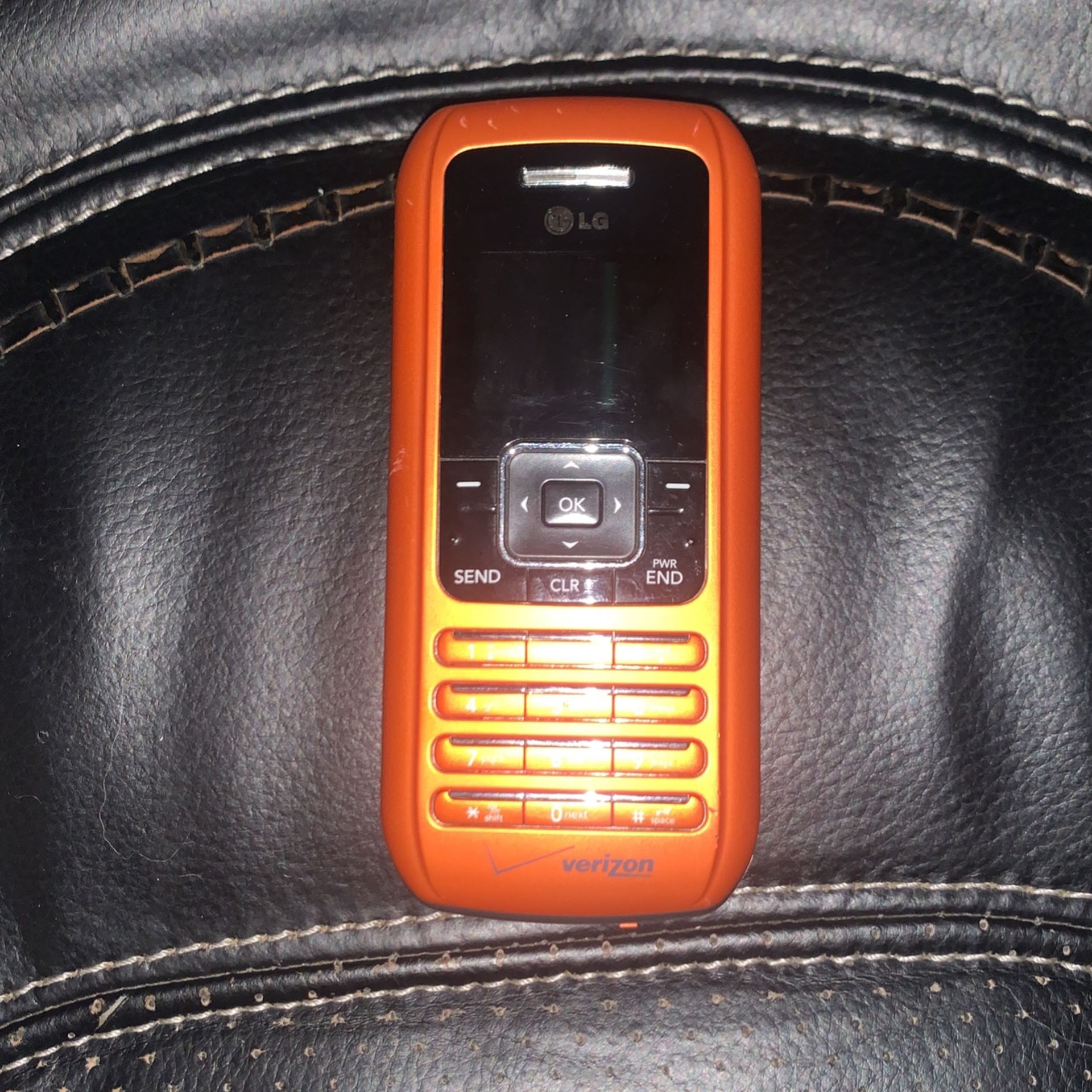 Verizon VX-9900 Cell Phone - Looks Like New! No Charger To Test Though