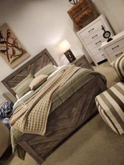 ✨️4pc Queen, King Bedrooms ✨️ Furniture Sectionals, Dining Avail