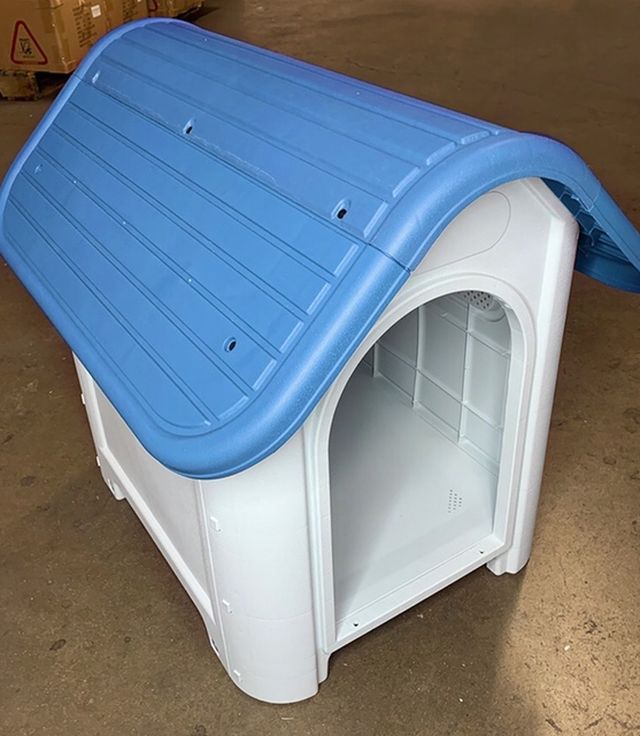 (NEW) $45 Plastic Dog House Small/Medium Pet Indoor Outdoor All Weather Shelter Cage Kennel 30x23x26”