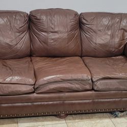 Leather COUCHES 